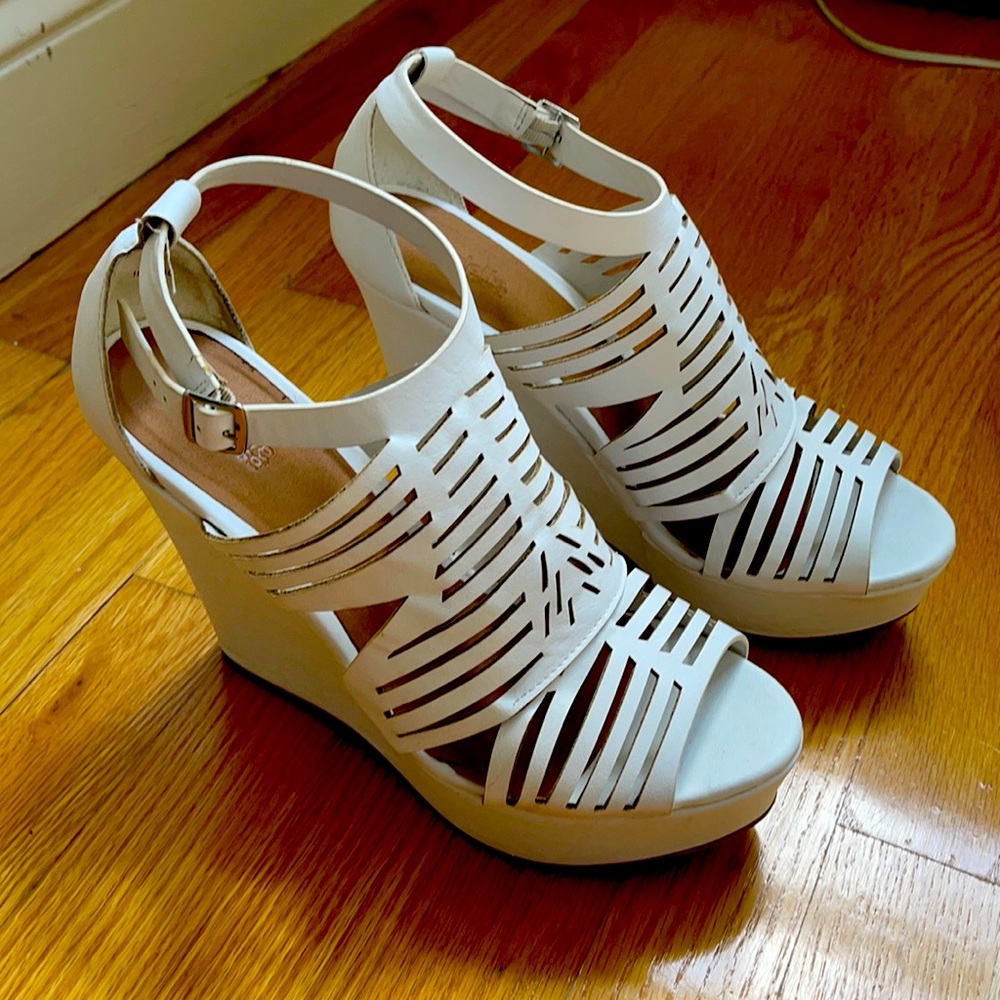 Cute Charlotte Ruse Platform Heals